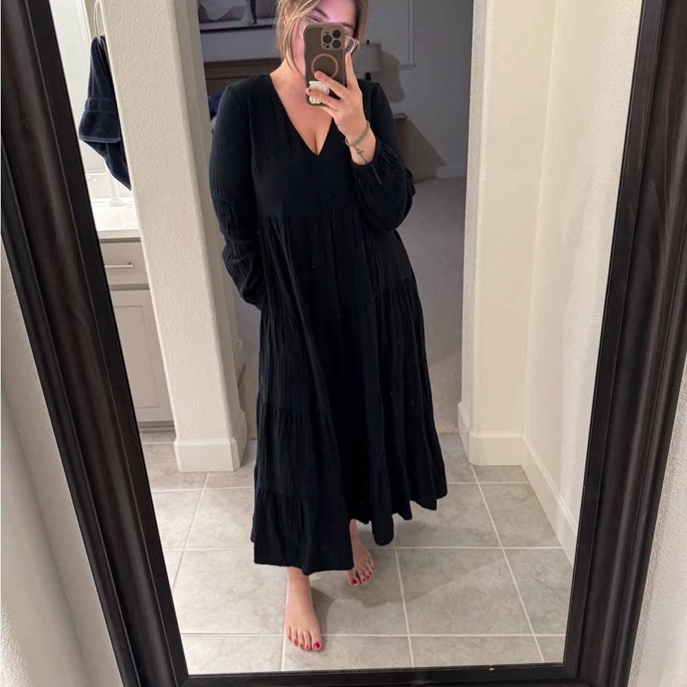 Universal Thread Black V-Neck Tiered Maxi Dress